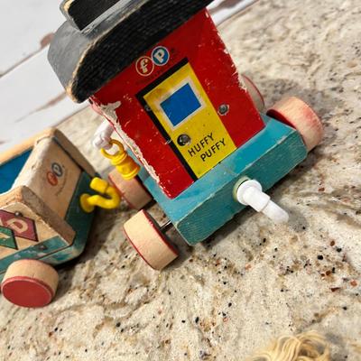 Lot 125 Vintage toy lot