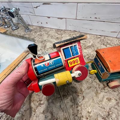 Lot 125 Vintage toy lot