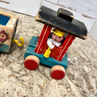 Lot 125 Vintage toy lot