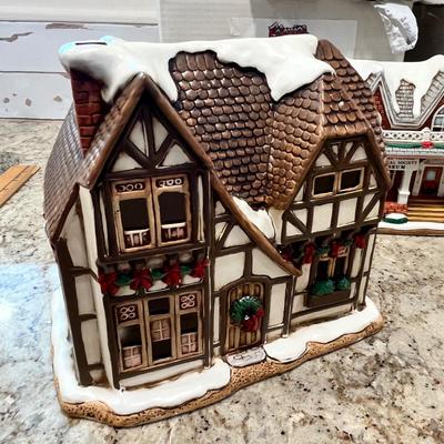 Lot 127 Lefton Colonial Village Buildings