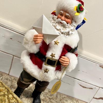 Lot 130 Christmas decor