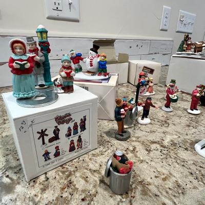 Lot 134 Lefton Colonial Village People