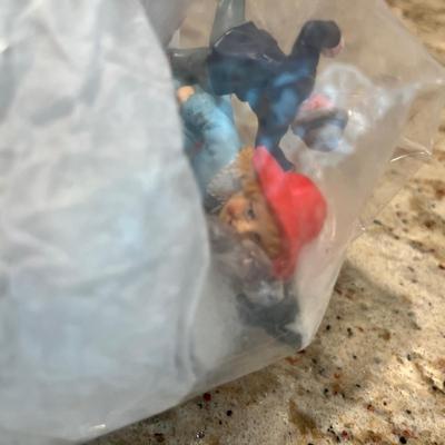 Lot 139 Christmas decor