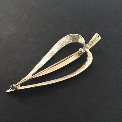 Sale Photo Thumbnail #172: Vintage Sarah Coventry Brooch Please see attached photos