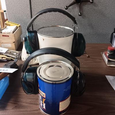 A PAIR OF OVER & OUT ELECTRONIC HEARING PROTECTION