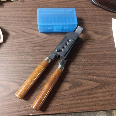 BULLET MOLD AND A 44 MAG CASE-GARD