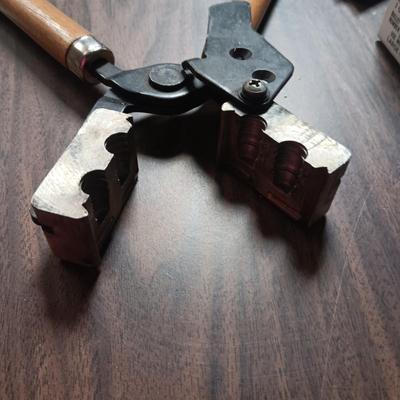 BULLET MOLD, LYMAN MOULD BLOCKS AND A CASE-GARD
