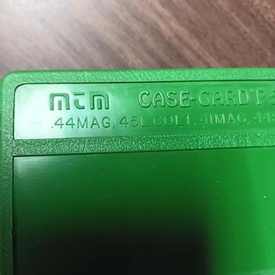 VERY NICE GUN CLEANING KIT, 2 CASE-GARDS AND A PISTOL CLEANING KIT