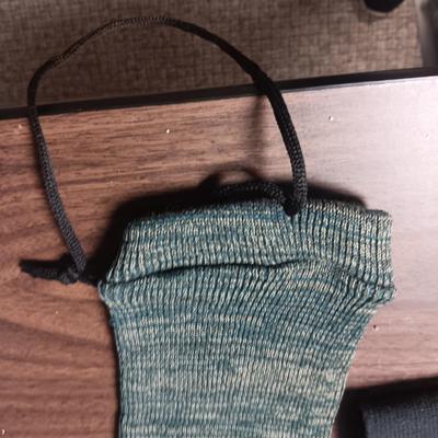 2 ELASTIC BULLET HOLDERS, GANDER SLEEVE AND SMALL PISTOL HOLDER