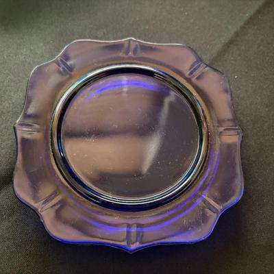 Miniature "salesman sample" cake plate