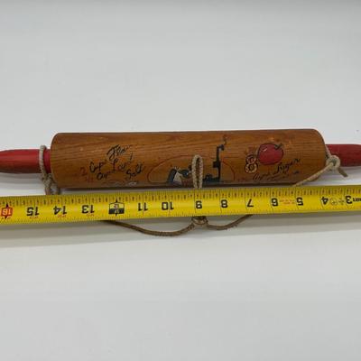 Vintage Hand-Painted Wooden Rolling Pin – Hanging Decor