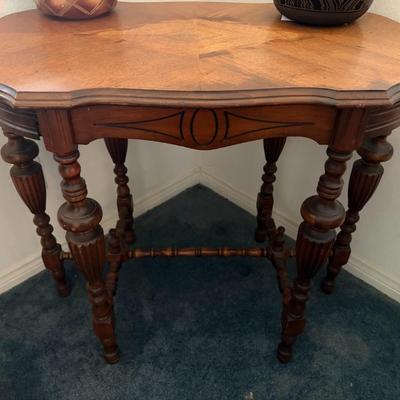 Antique 6 legged table