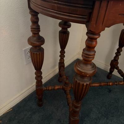 Antique 6 legged table