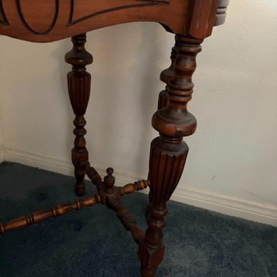 Antique 6 legged table