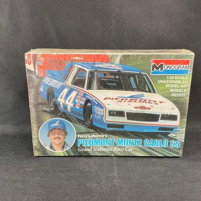 Sale Photo Thumbnail #325