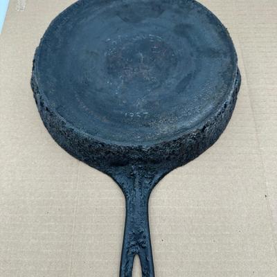 Vintage Wagner Ware Cast Iron Skillet No. 7 Sidney O