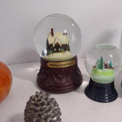 Holiday Themed Home Decor- Snow Globes (Decor #3)
