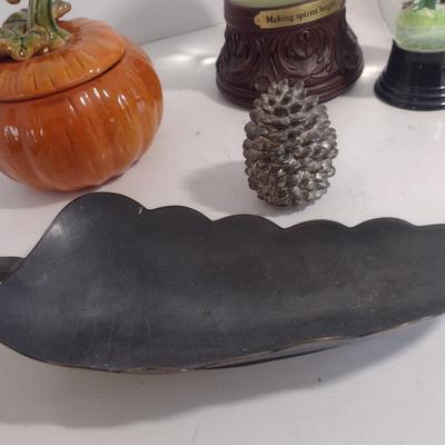 Holiday Themed Home Decor- Snow Globes (Decor #3)