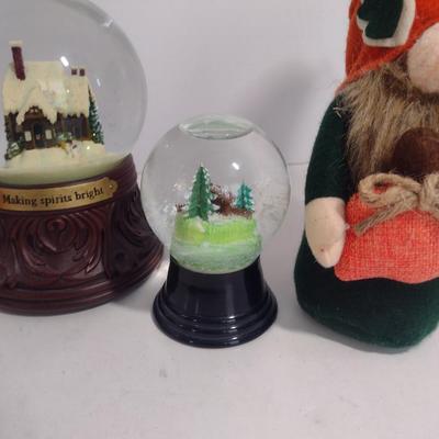 Holiday Themed Home Decor- Snow Globes (Decor #3)