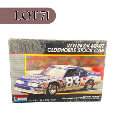 Sale Photo Thumbnail #379