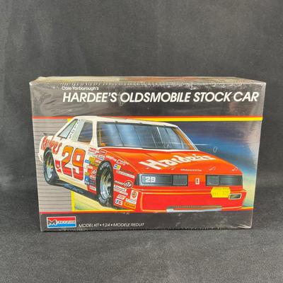 Sale Photo Thumbnail #390