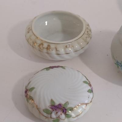 Assorted Home Decor Items- Enameled Bowls, Japanese Salt & Pepper Shakers (Decor #7)