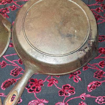 Sale Photo Thumbnail #121: 3 different sizes & makers. All in cooking condition.  Needs to be cleaned before cooking.