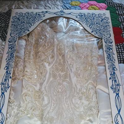 Sale Photo Thumbnail #131: Size 8 two piece gown. Dress with removable train. Gorgeous,  preserved after 1 wear & in excellent condition.  Michelangelo Gown, original price $2999

You can make arrangements to come in & try gowns on. Please message for appointments