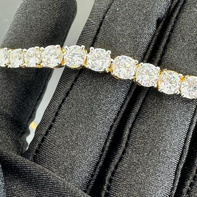 Brand New Zirconia Earrings And Necklace Rhodium Plating