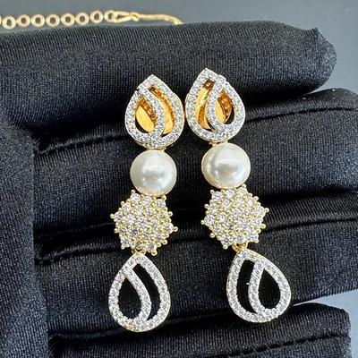 Brand New Zirconia Earrings And Necklace Rhodium Plating