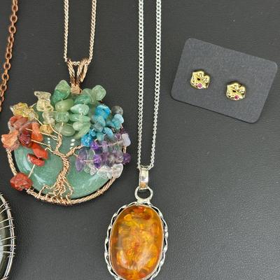 Mixed Jewelry Lot  Earrings And Necklaces Including Red Agat, Amber, Aventurine, Labradorite 