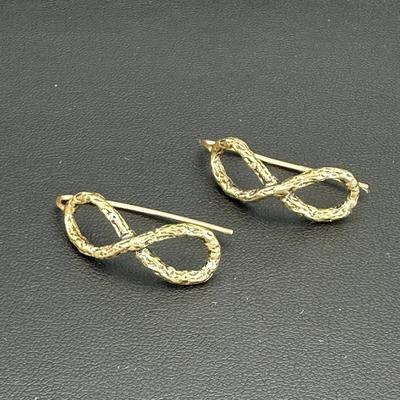 Luxurious Gold Alloy Plated Earrings