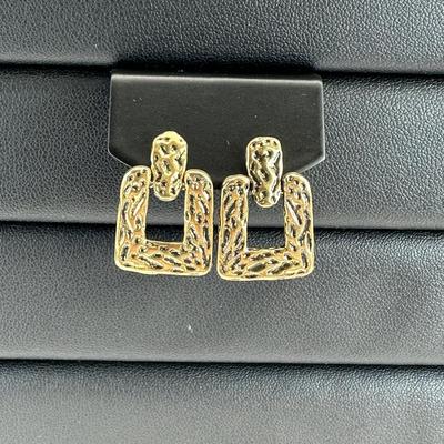 Luxurious Gold Alloy Plated Earrings
