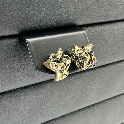 Luxurious Gold Alloy Plated Earrings