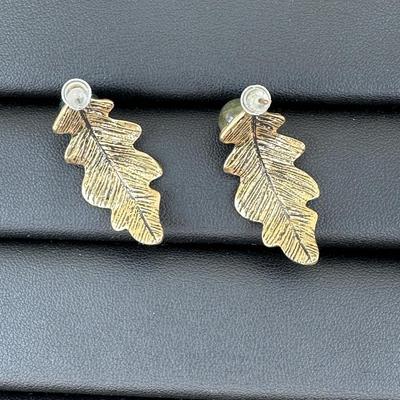 Luxurious Gold Alloy Plated Earrings