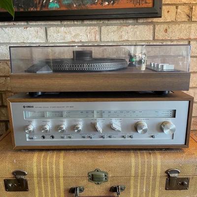Yamaha YP-511 Direct Drive Record Player Turntable & Yamaha CR-820 Natural Sound Stereo Receiver.