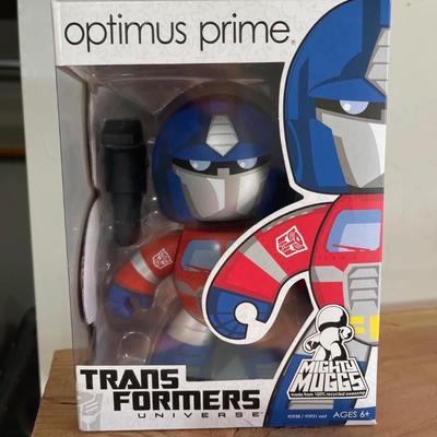 Hasbro Transformers Universe Mighty Muggs Optimus Prime