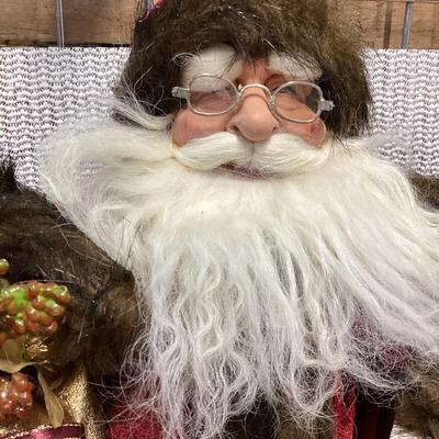 Windy Hill Collection Standing Ol' World Traditional Santa Claus Christmas Figurine. 