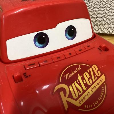  Disney Pixar Cars Lightning McQueen CD player and AM/FM boombox radio.  No cord- works with batteries