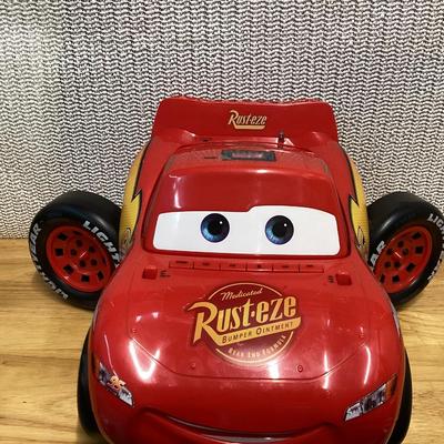  Disney Pixar Cars Lightning McQueen CD player and AM/FM boombox radio.  No cord- works with batteries