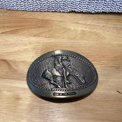 Vintage End of the Trail belt buckle - solid brass based on sculpture by James Fraser