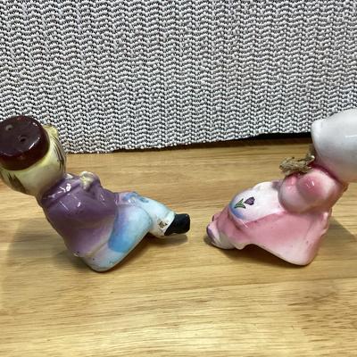 Vintage Dutch boy and girl salt and pepper shaker