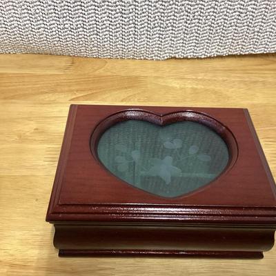 Wooden jewelry box