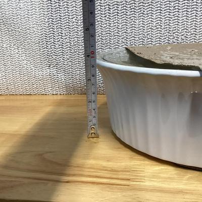 Corningware French white 2.5 quart round casserole dish with lid