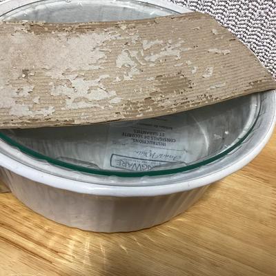 Corningware French white 2.5 quart round casserole dish with lid