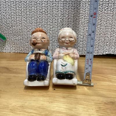 Vintage grandma and grandpa couple seated in rocking chairs salt and pepper shakers