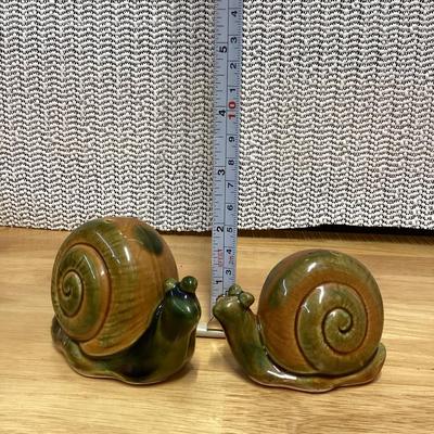 Snail salt and pepper shaker set- vintage