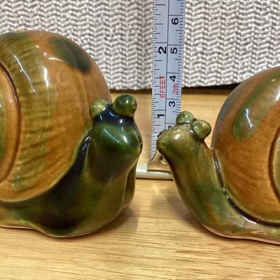 Snail salt and pepper shaker set- vintage