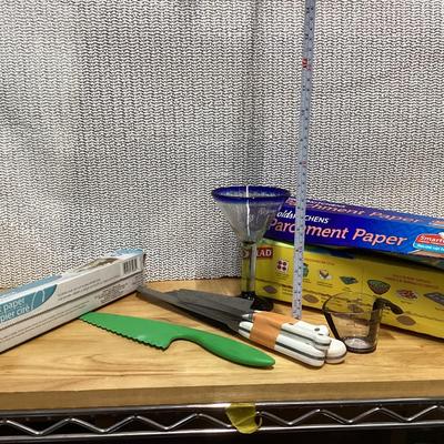 knife set, cake knife, parchment paper and wax paper