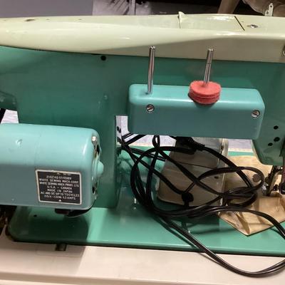 vintage White sewing machine - green, untested